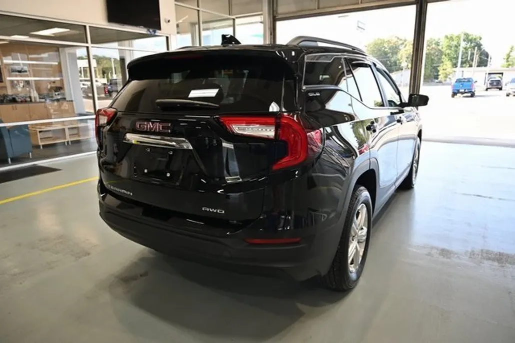 2024 Gmc Terrain SLE photo 1