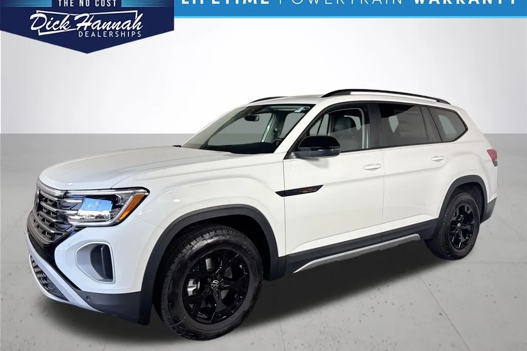 2025 Volkswagen Atlas Peak Edition SE photo 1