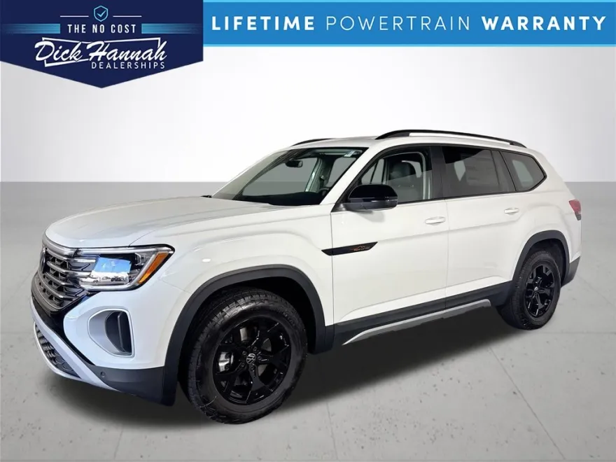 2025 Volkswagen Atlas Peak Edition SE photo 1