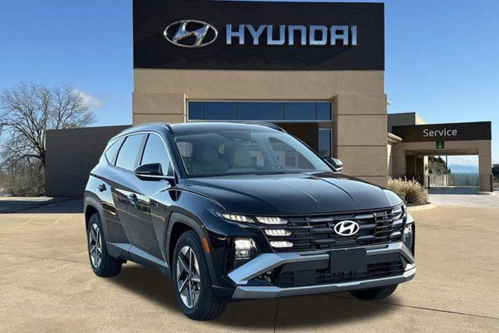 2025 Hyundai Tucson SEL photo 1