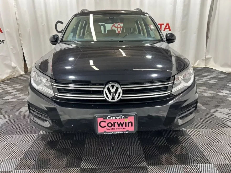 2016 Volkswagen Tiguan S photo 1