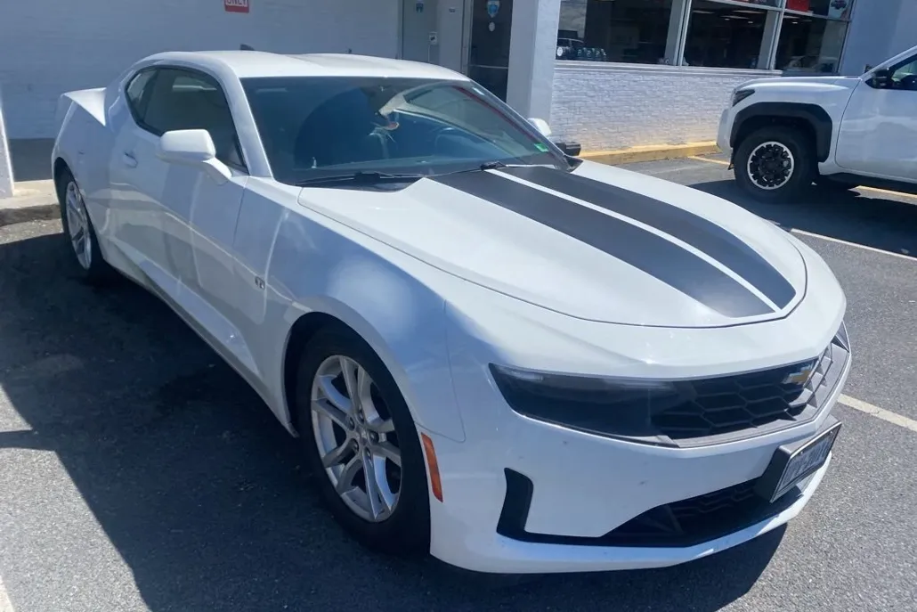 2019 Chevrolet Camaro 1LS photo 1