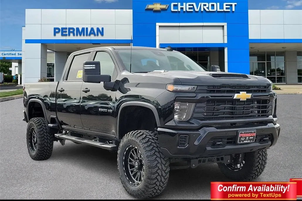 2025 Chevrolet Silverado 2500HD Custom photo 1