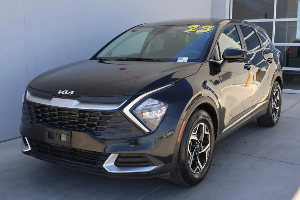2023 Kia Sportage LX photo 1
