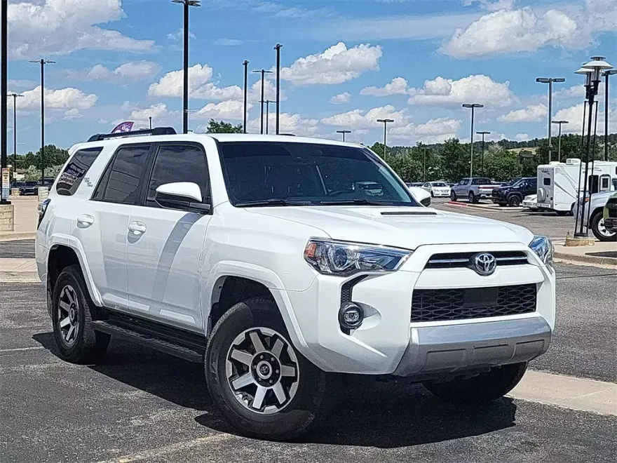 2024 Toyota 4Runner TRD Off-Road photo 1