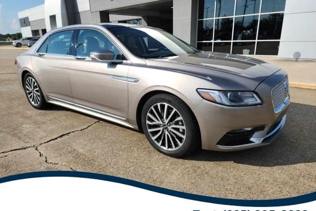 2020 Lincoln Continental Standard photo 1