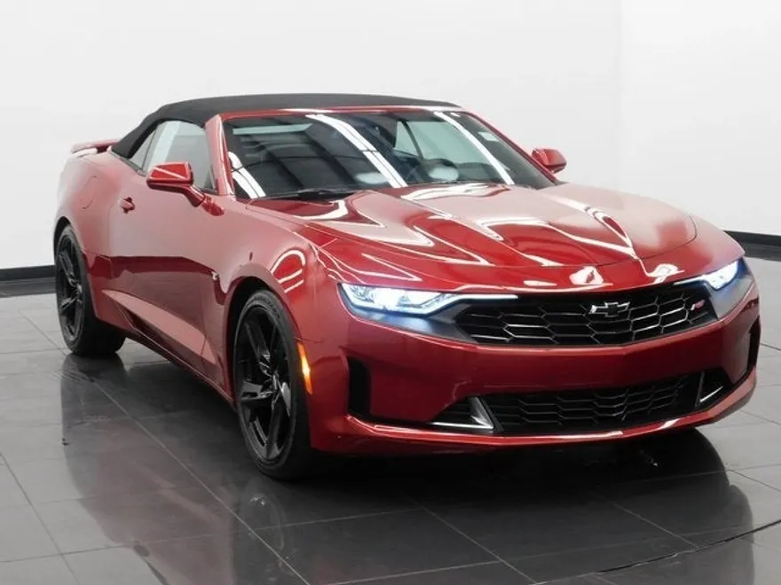2023 Chevrolet Camaro 2LT photo 1