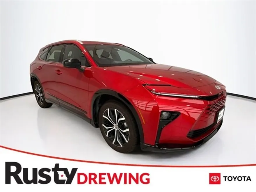 2025 Toyota Crown Signia XLE photo 1