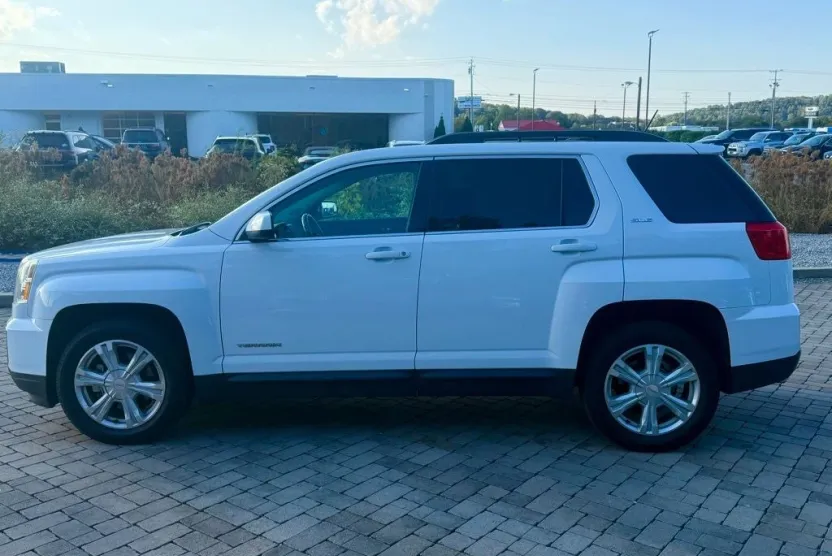 2017 Gmc Terrain SLE photo 1