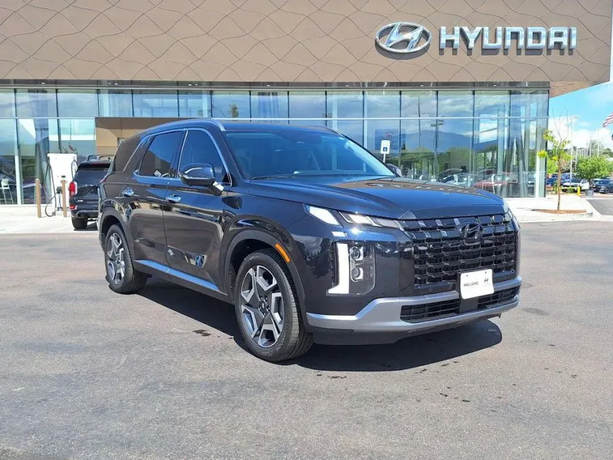 2024 Hyundai Palisade Limited photo 1