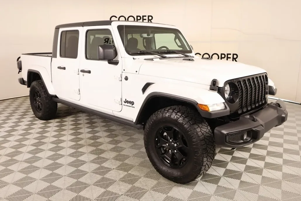 2021 Jeep Gladiator Willys photo 1