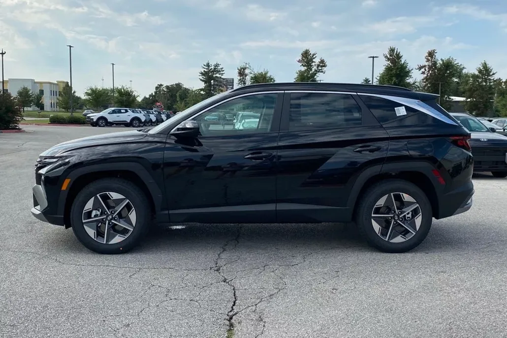 2026 Hyundai Tucson SEL photo 1