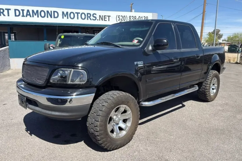 2003 Ford F-150 XLT photo 1