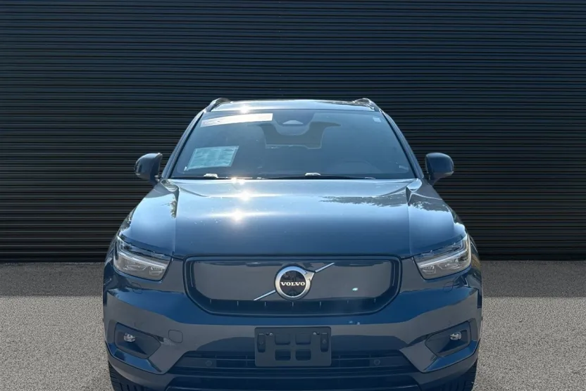 2022 Volvo XC40 Recharge Twin Plus photo 1