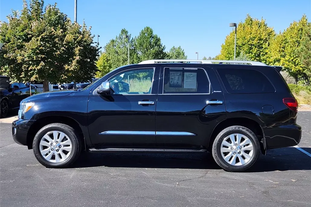 2018 Toyota Sequoia Platinum photo 1