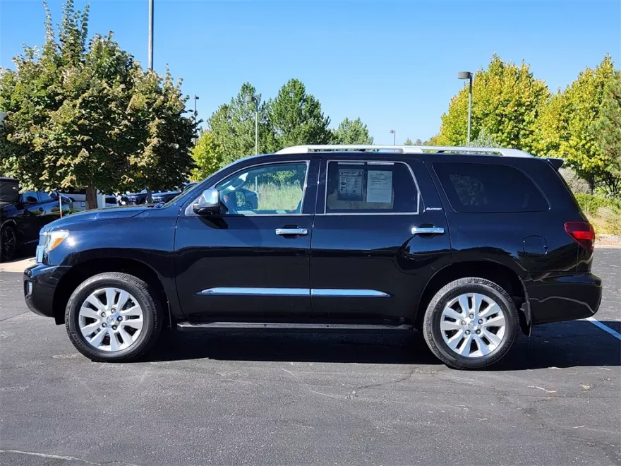 2018 Toyota Sequoia Platinum photo 1