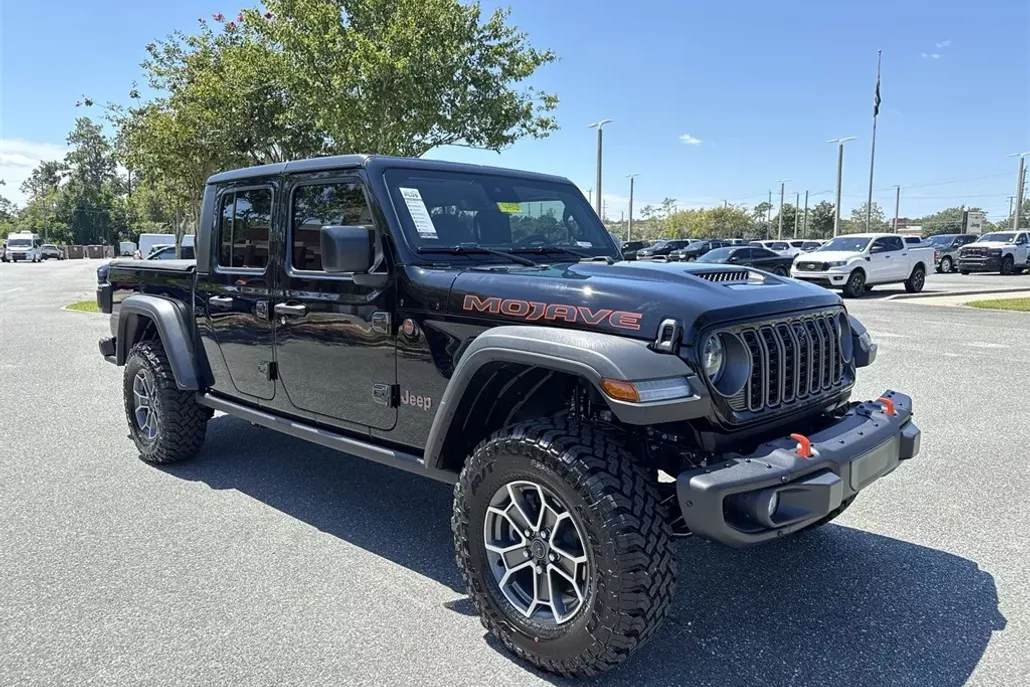 2025 Jeep Gladiator Mojave photo 1