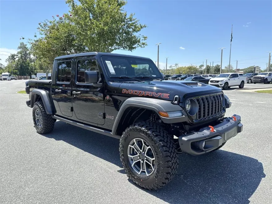 2025 Jeep Gladiator Mojave photo 1