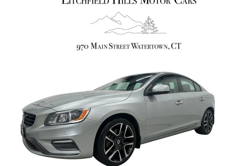 2018 Volvo S60 T5 AWD Dynamic photo 1