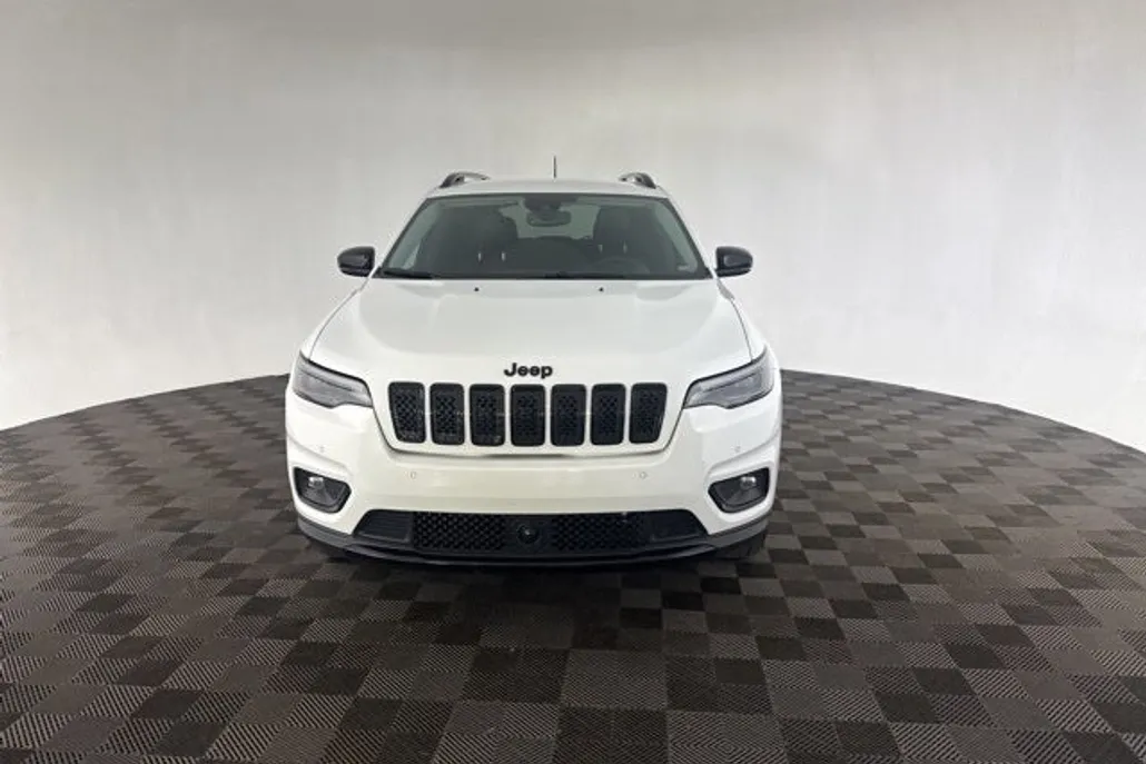 2023 Jeep Cherokee Altitude photo 1