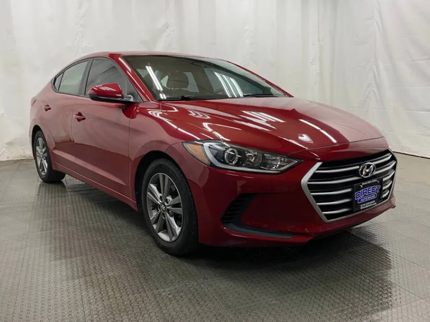 2017 Hyundai Elantra photo 1