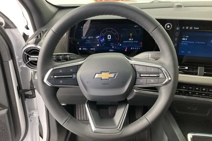 2026 Chevrolet Equinox LT photo 1