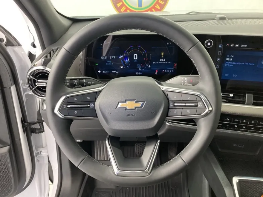 2026 Chevrolet Equinox LT photo 1
