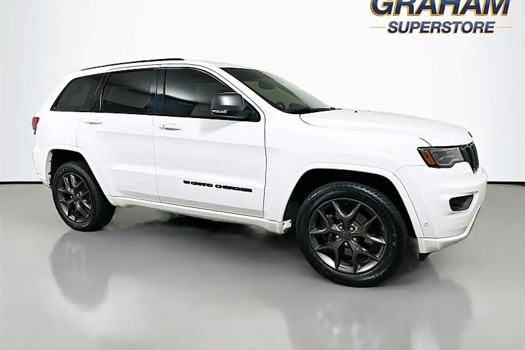 2021 Jeep Grand Cherokee Anniversary Edition photo 1