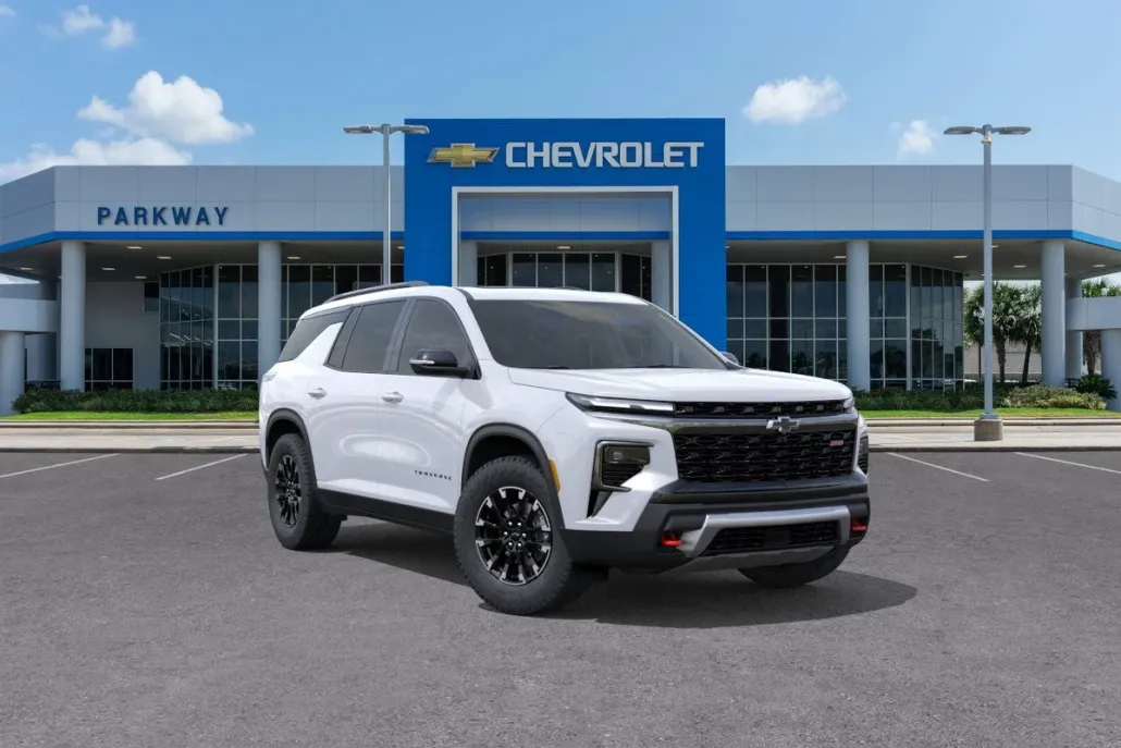 2026 Chevrolet Traverse Z71 photo 1