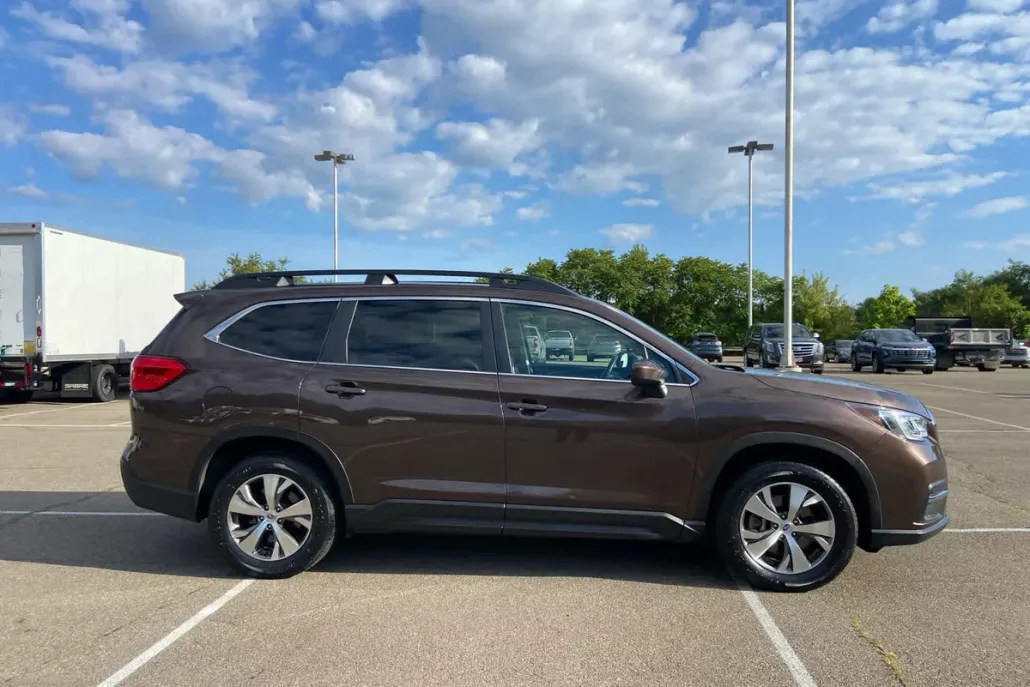 2019 Subaru Ascent Premium photo 1