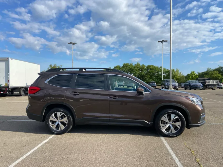 2019 Subaru Ascent Premium photo 1