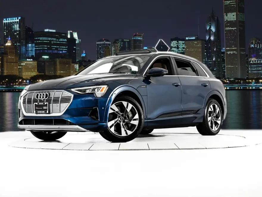 2022 Audi e-tron Premium Plus photo 1