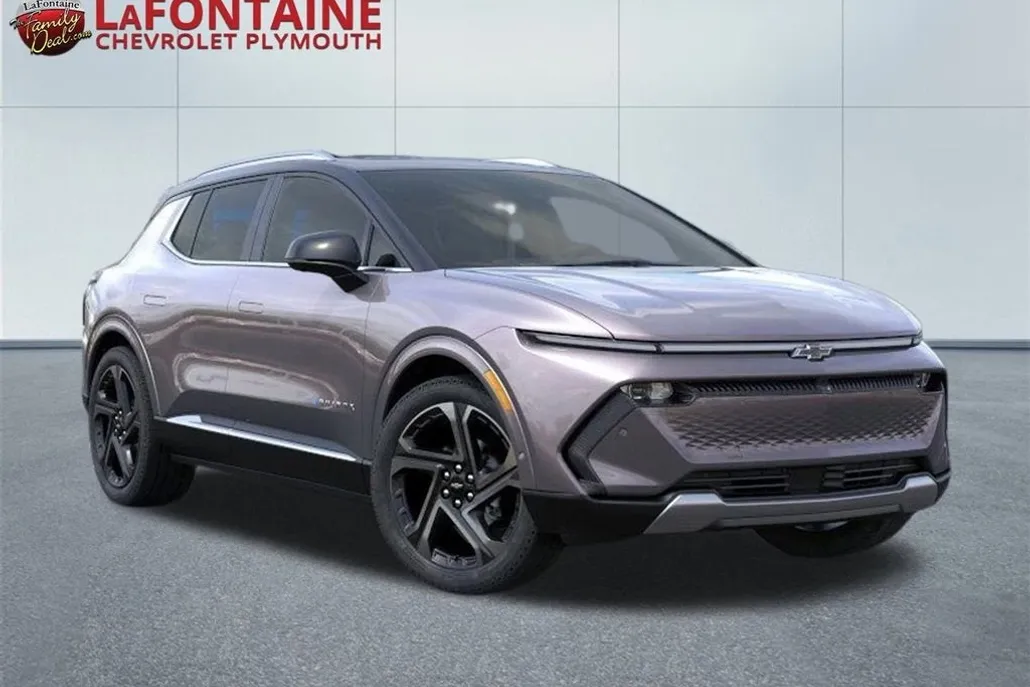 2025 Chevrolet Equinox LT photo 1