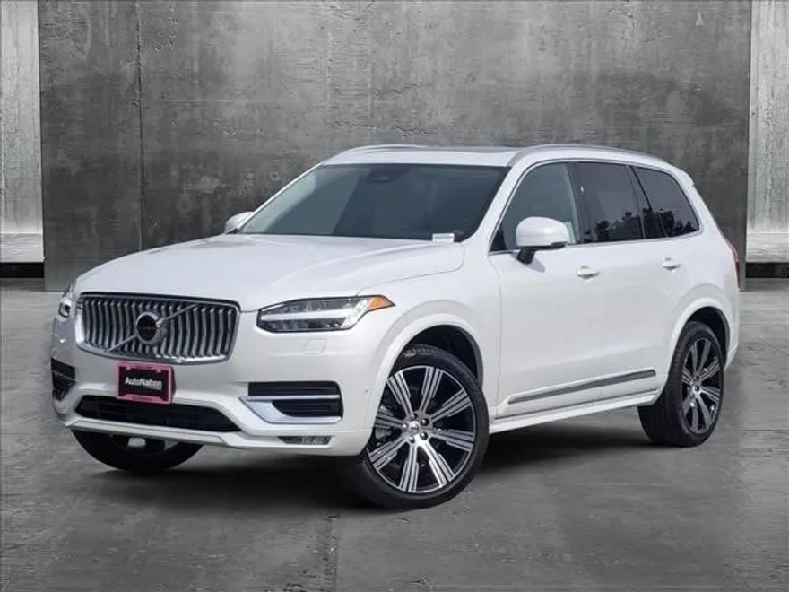 2025 Volvo XC90 Plus photo 1
