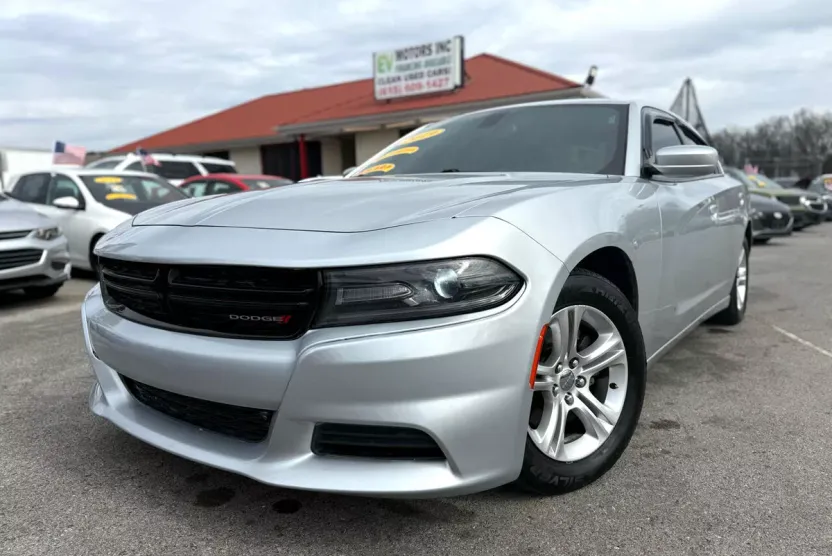 2019 Dodge Charger SXT photo 1