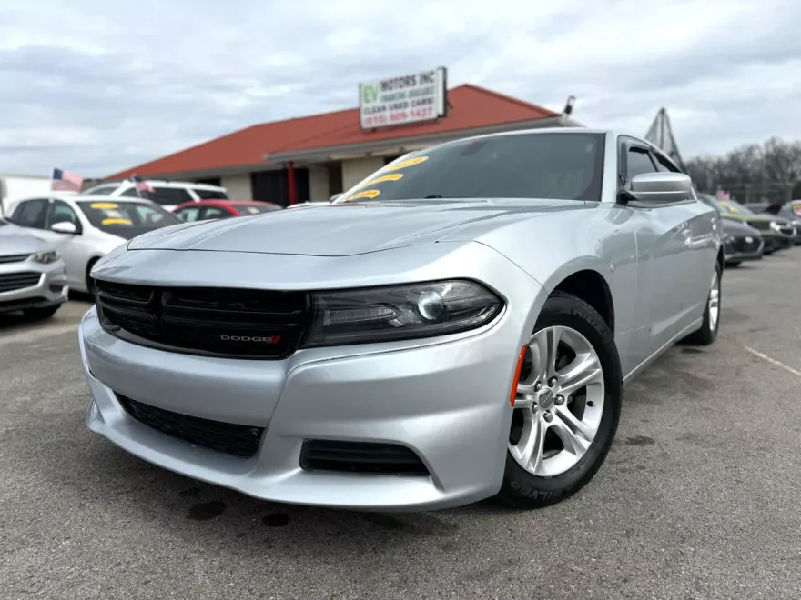 2019 Dodge Charger SXT photo 1