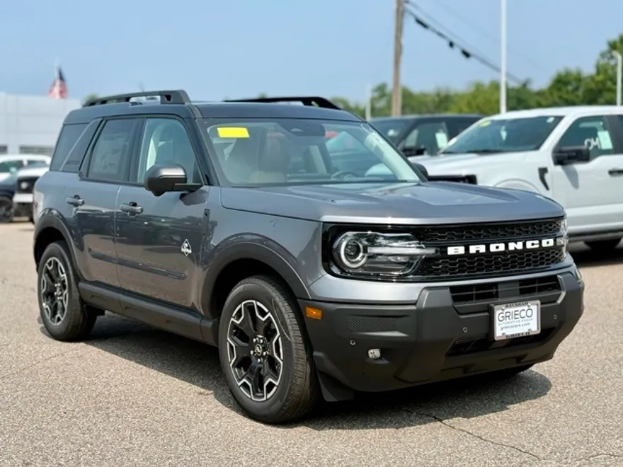 2025 Ford Bronco Sport Outer Banks photo 1