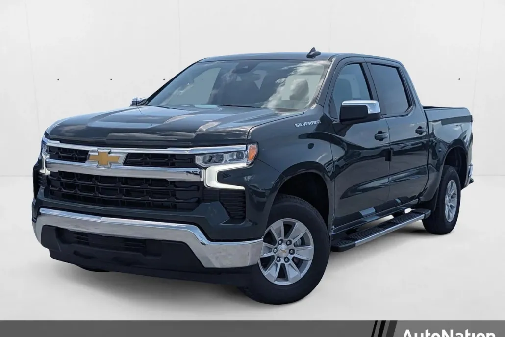 2025 Chevrolet Silverado 1500 LT photo 1
