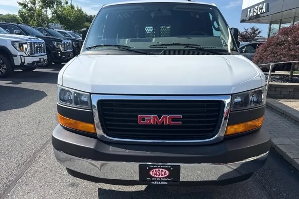 2023 Gmc Savana Cargo 2500 photo 1