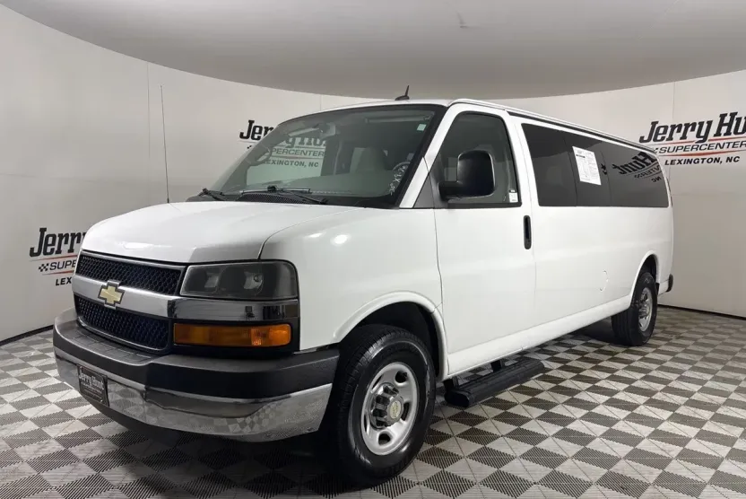 2013 Chevrolet Express 3500 LT photo 1