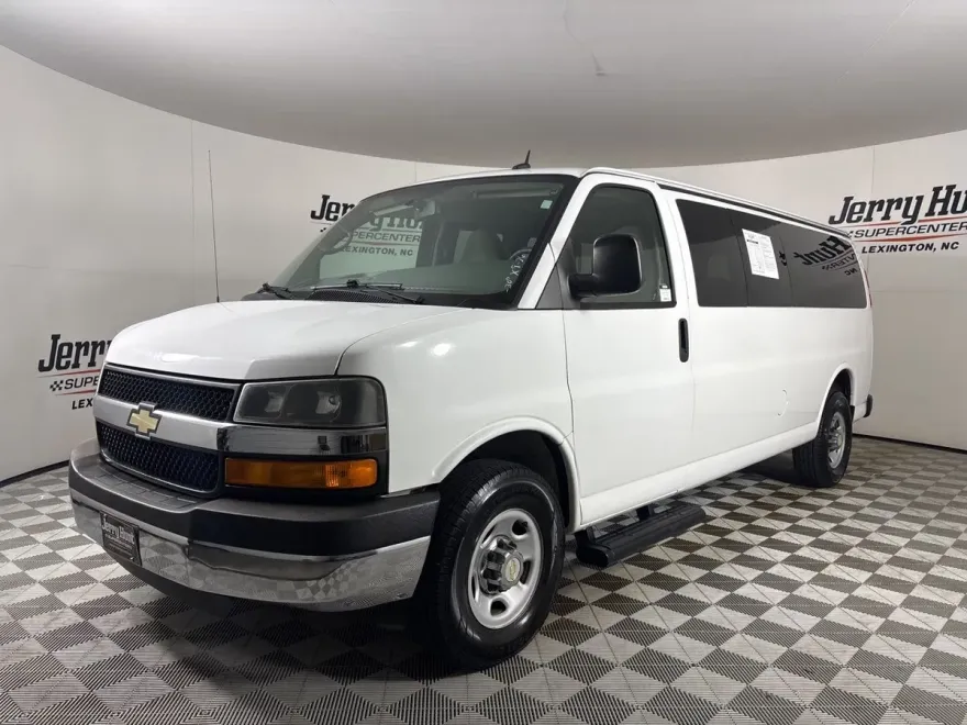 2013 Chevrolet Express 3500 LT photo 1