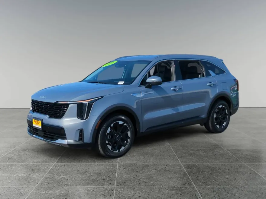 2024 Kia Sorento S photo 1