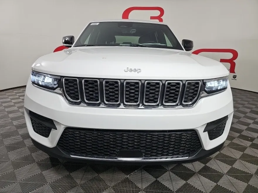 2025 Jeep Grand Cherokee Laredo X photo 1