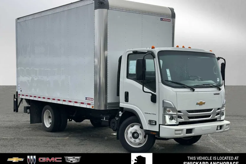 2025 Chevrolet Silverado photo 1