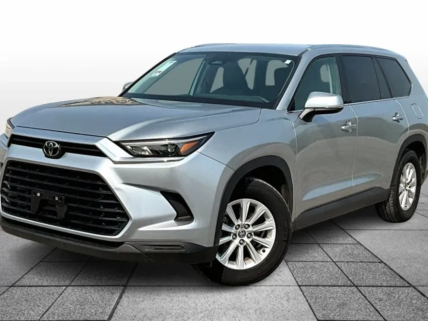 2024 Toyota Grand Highlander XLE photo 1