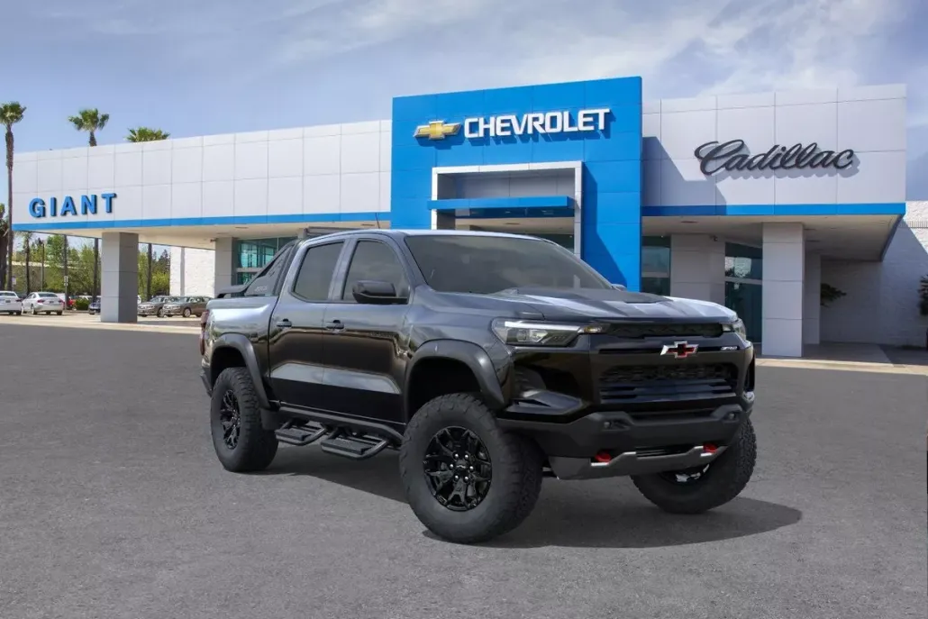 2025 Chevrolet Colorado ZR2 photo 1
