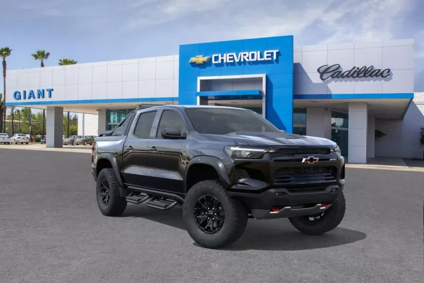 2025 Chevrolet Colorado ZR2 photo 1