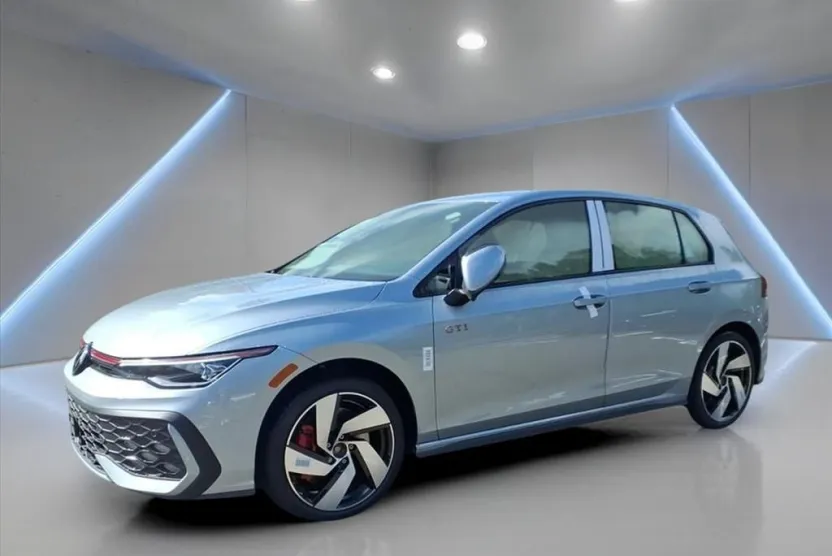 2025 Volkswagen Golf GTI S photo 1