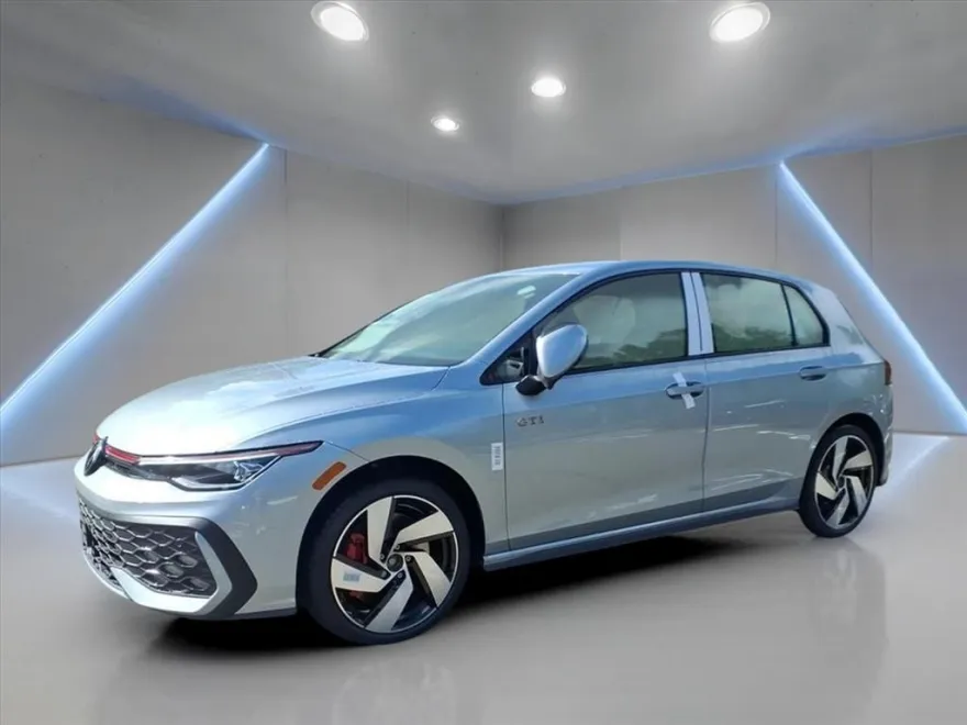2025 Volkswagen Golf GTI S photo 1