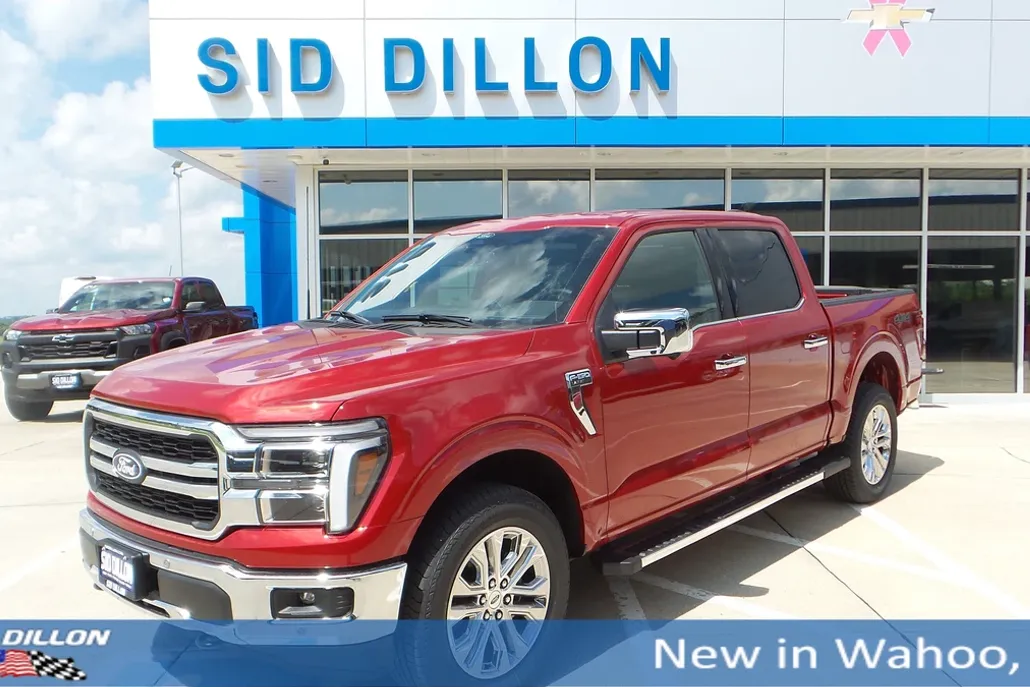 2025 Ford F-150 Lariat photo 1